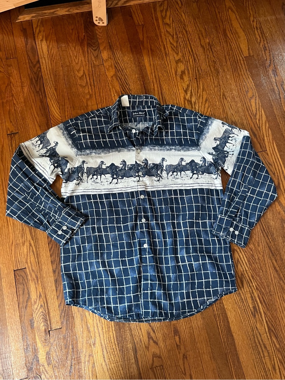 Vintage 100% cotton Western Horse button up